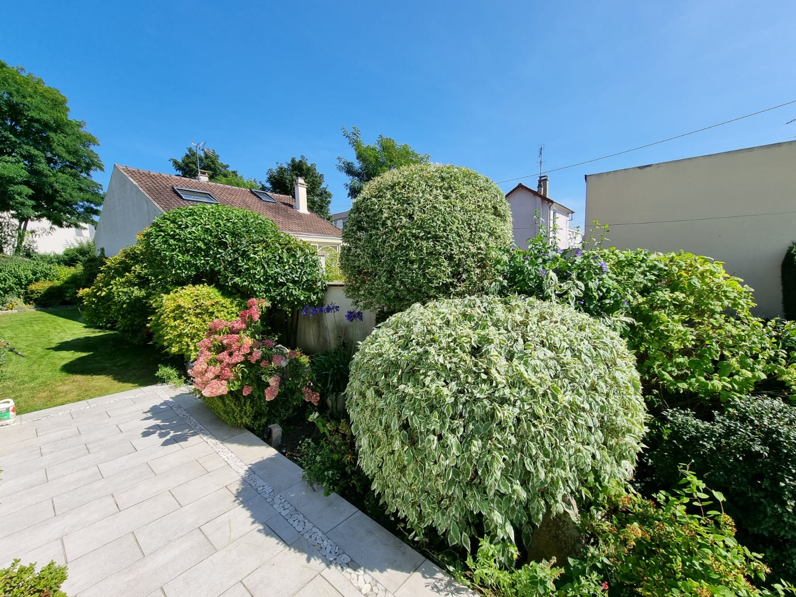 Création de massifs paysagers et plantations en Yvelines